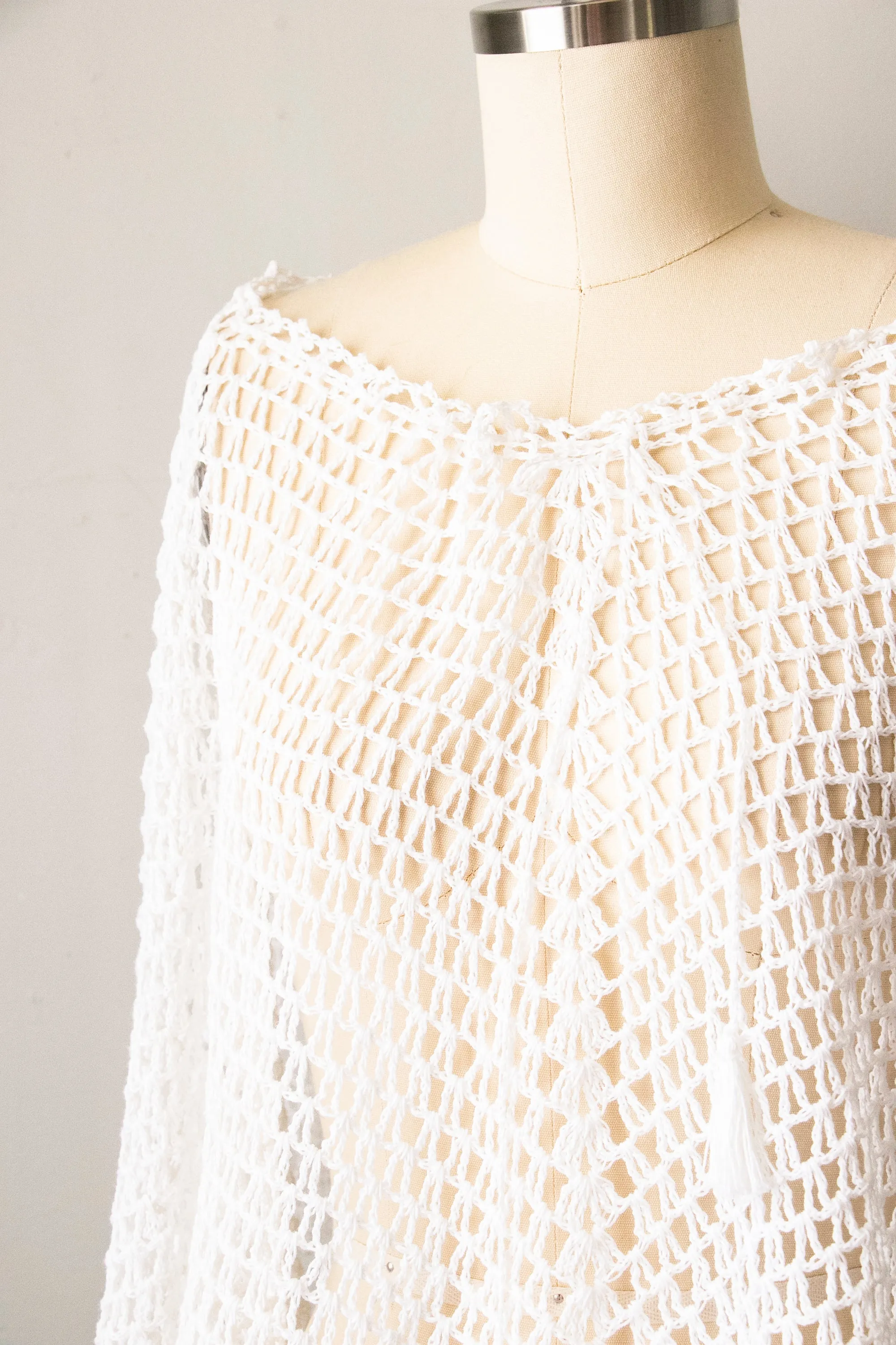 1990s Poncho White Cotton Granny Crochet Top