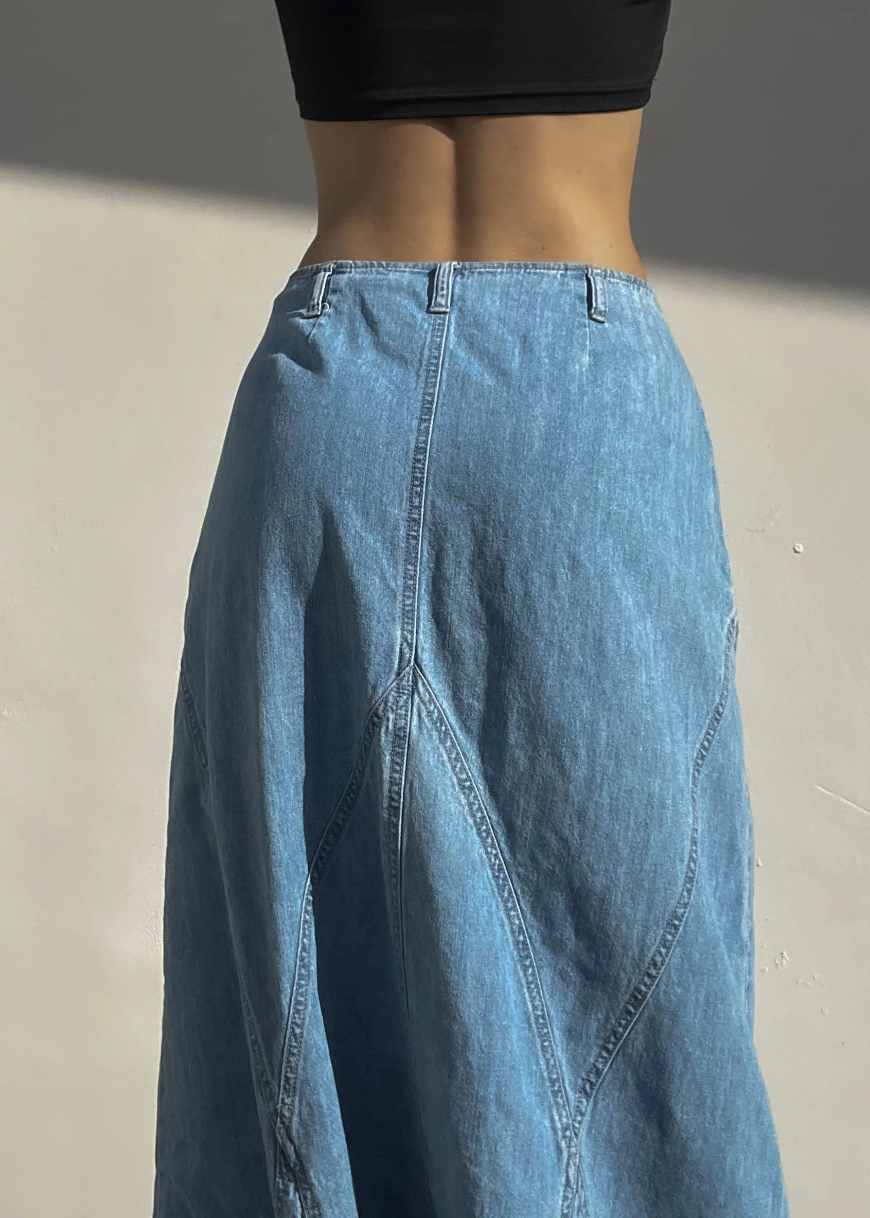 90’s Blue Denim Maxi Skirt (S/M)