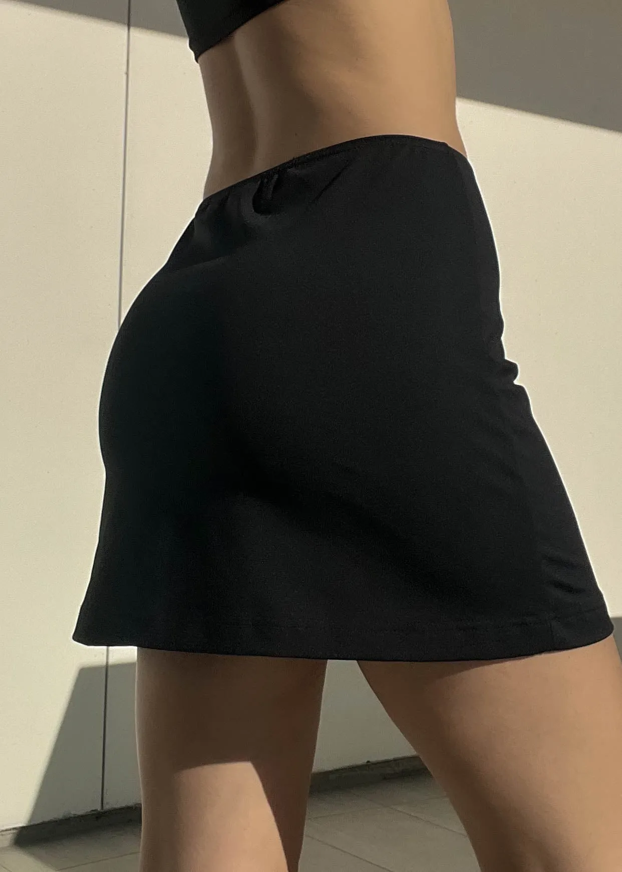 90’s Classic Black Mini Skirt (S)