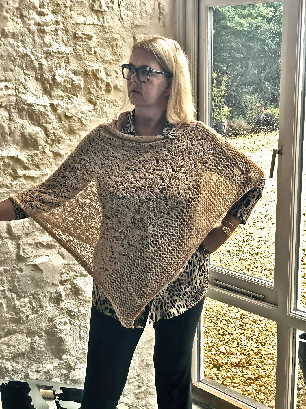 CROCHET STYLE KNITTED PONCHO