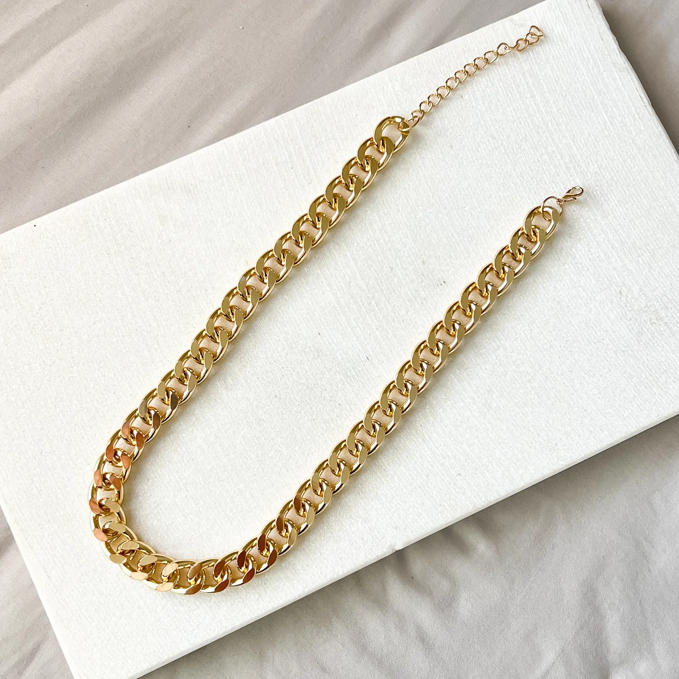 La Cubana Chunky Chain Necklace