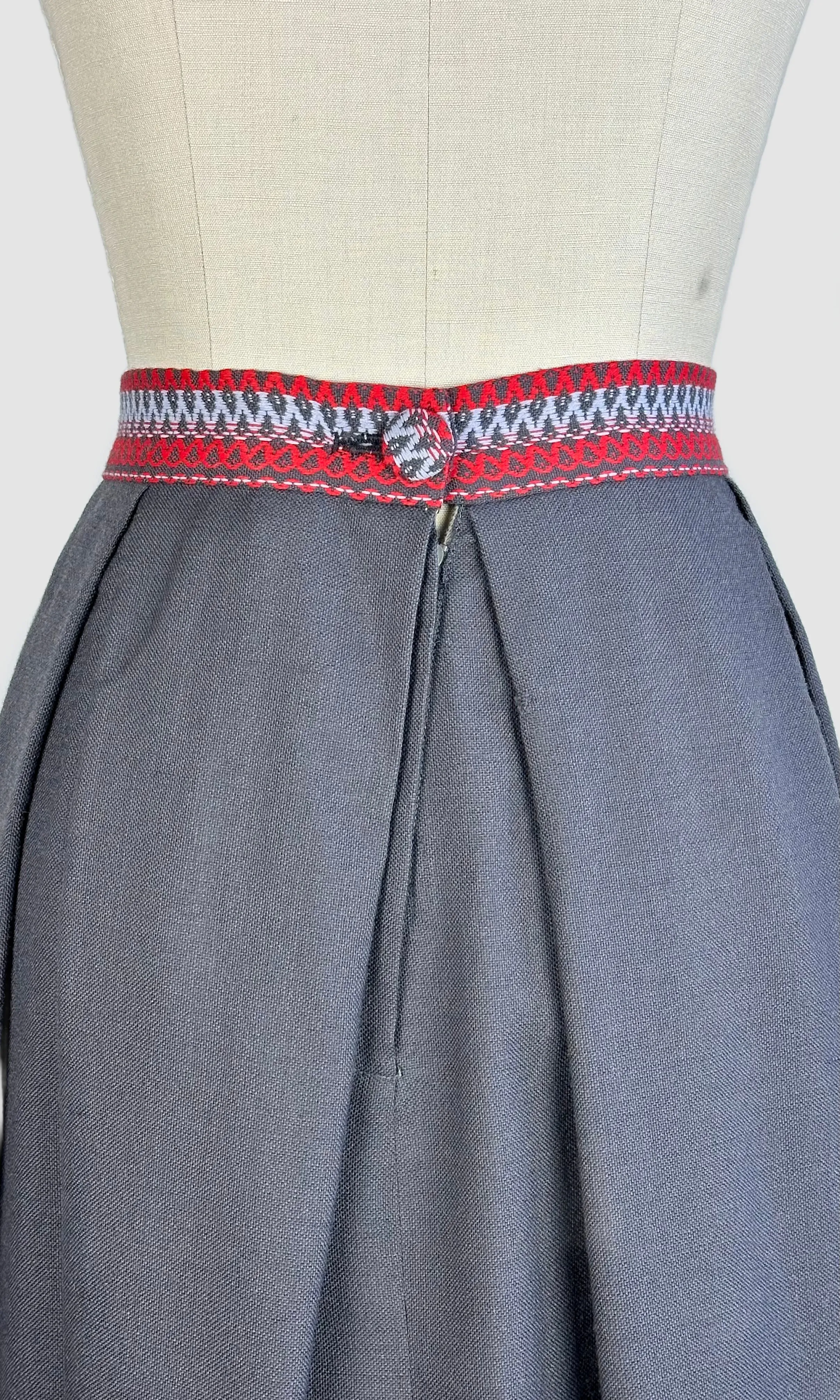 ORIGINAL BAVARIAN SKIRT Vintage 70s German Maxi Skirt • Small