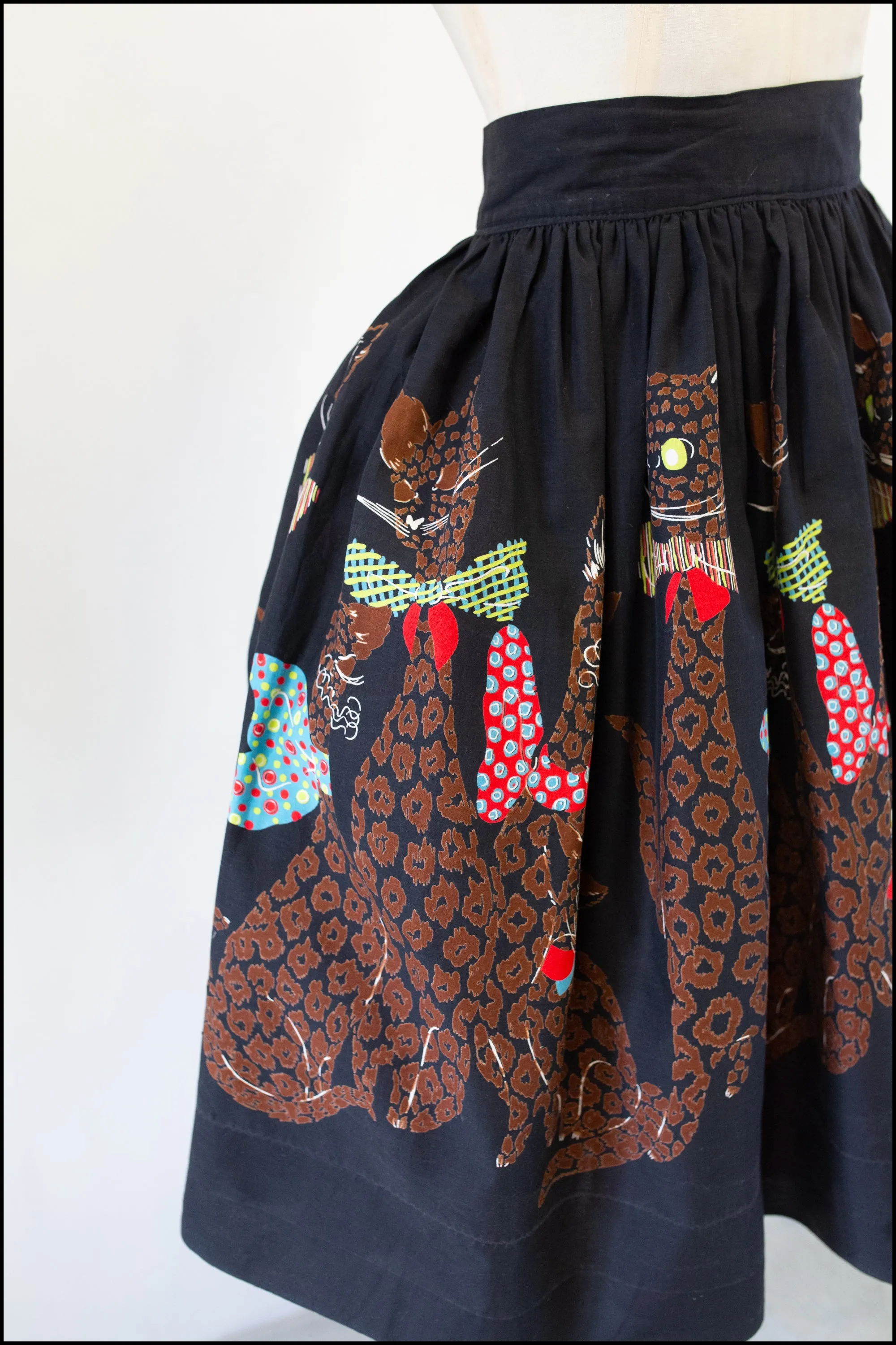 Vintage 1950s Black Novelty Cat Print Skirt