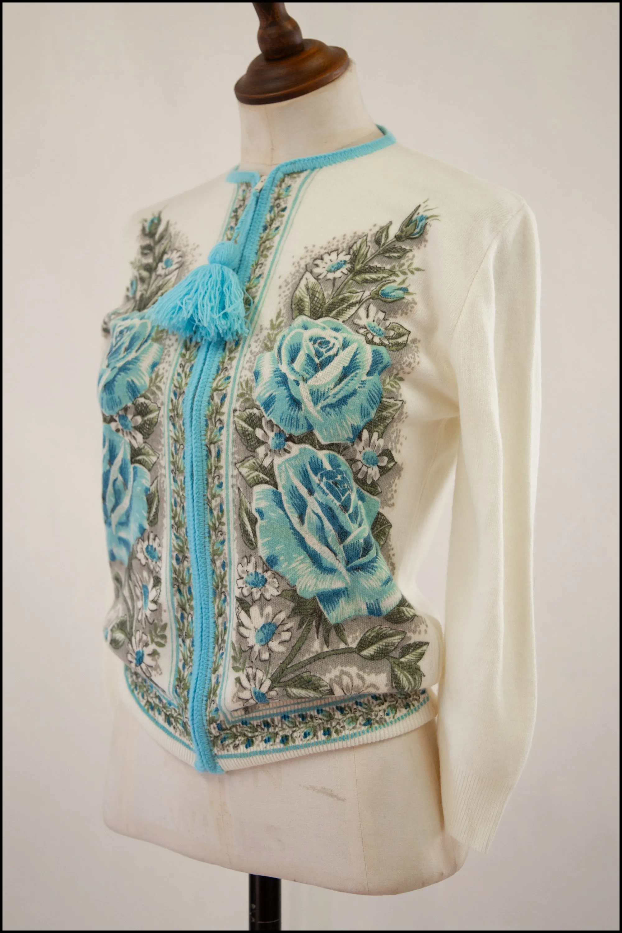 Vintage 1950s Blue Rose Cardigan