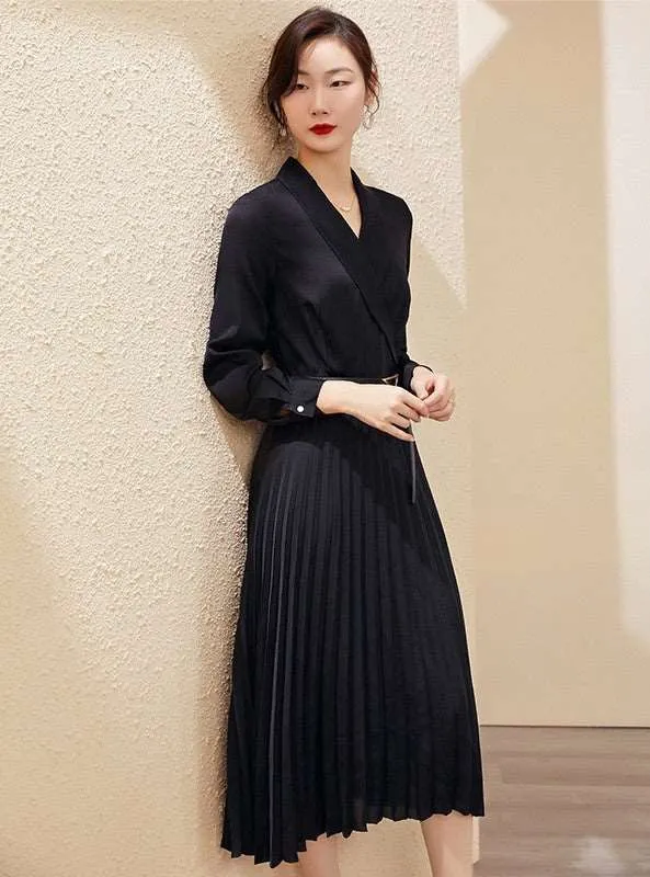 Women's Retro Elegance Silk Pleated Dress